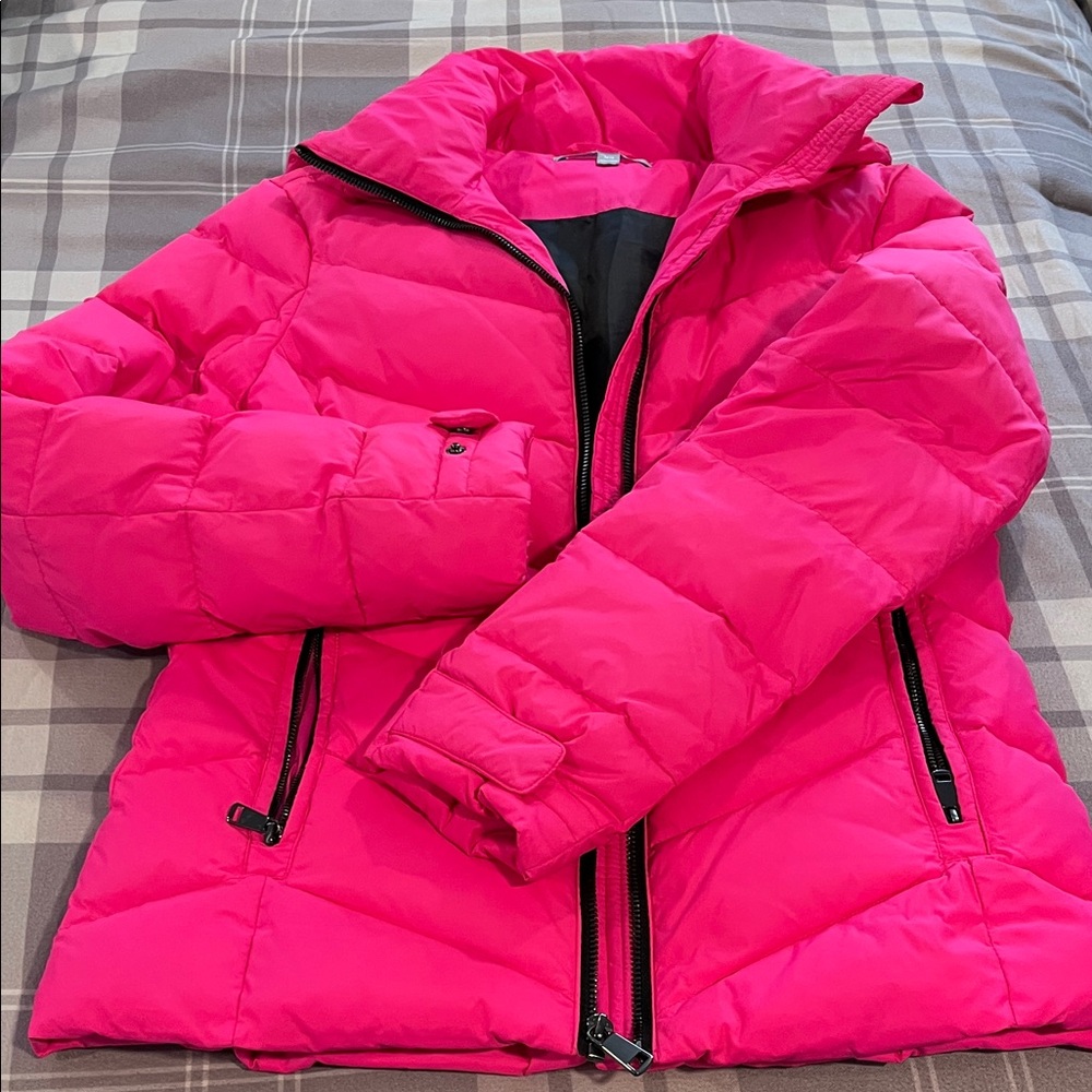 Antonio Melani Active Alpine Hooded Long Sleeve Puffer Jacket. Bright Pink